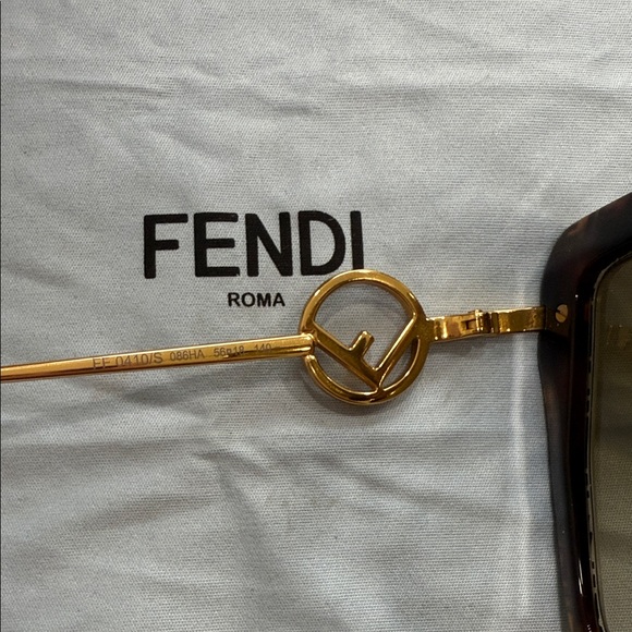 Fendi Women's Black and Gold Sunglasses - Picture 5 of 6